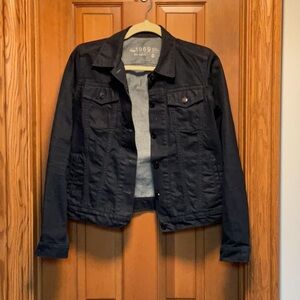 GAP Black Jean Jacket Cropped Style